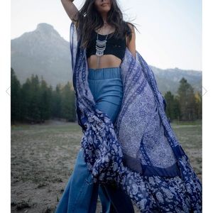 Paisley Tapestry Free Flow Kimono - One size